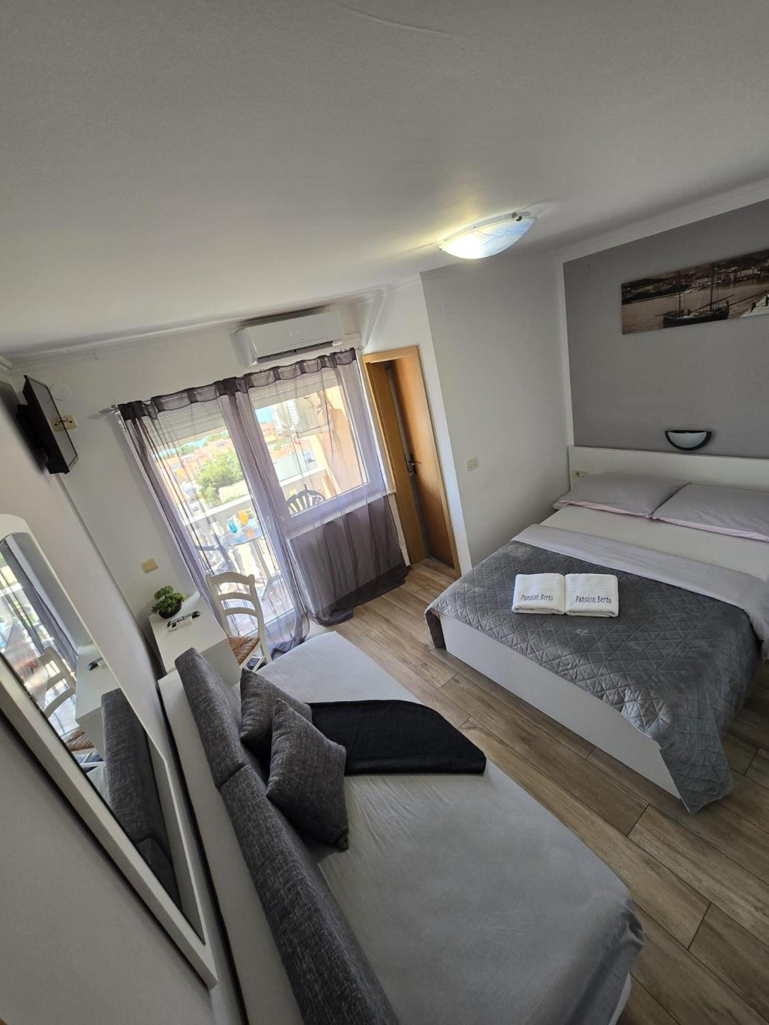 Guest House Berto ツリクヴェニツァ エクステリア 写真